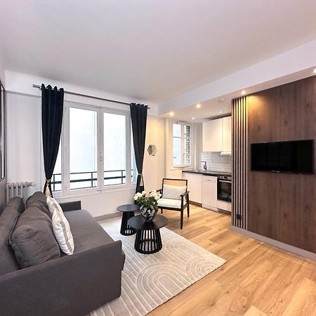 Beautiful Loft In Champs-Elysees Париж Екстериор снимка